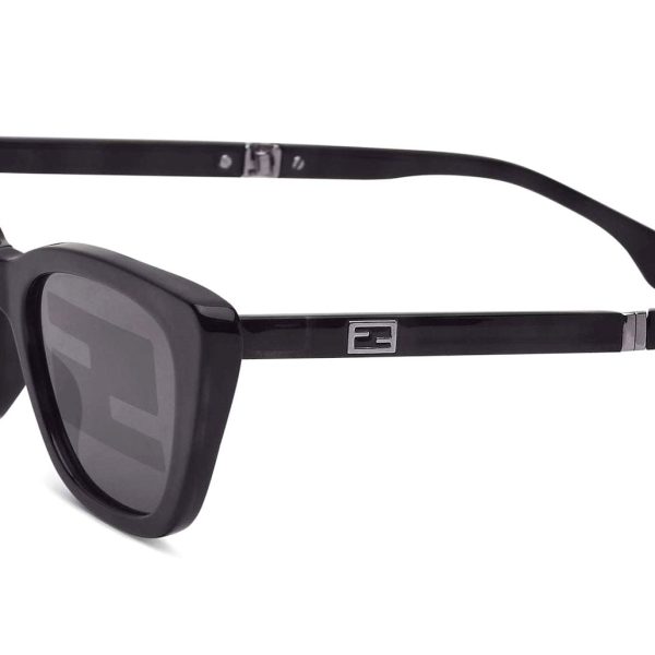 FENDI แว่นกันแดด รุ่น FFE40089I - Image 4