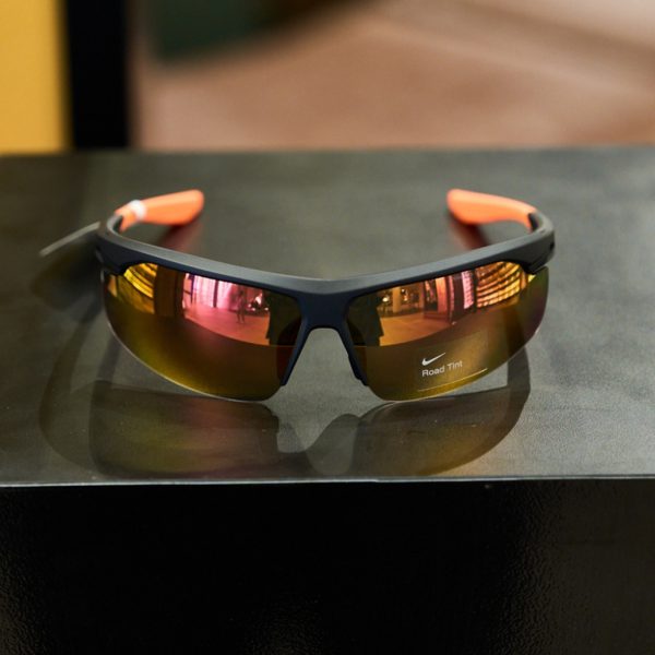 NIKE แว่นกันแดด รุ่น NIKE WINDTRACK EV24025 - Image 3